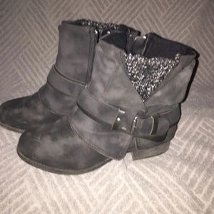 Ankle boots